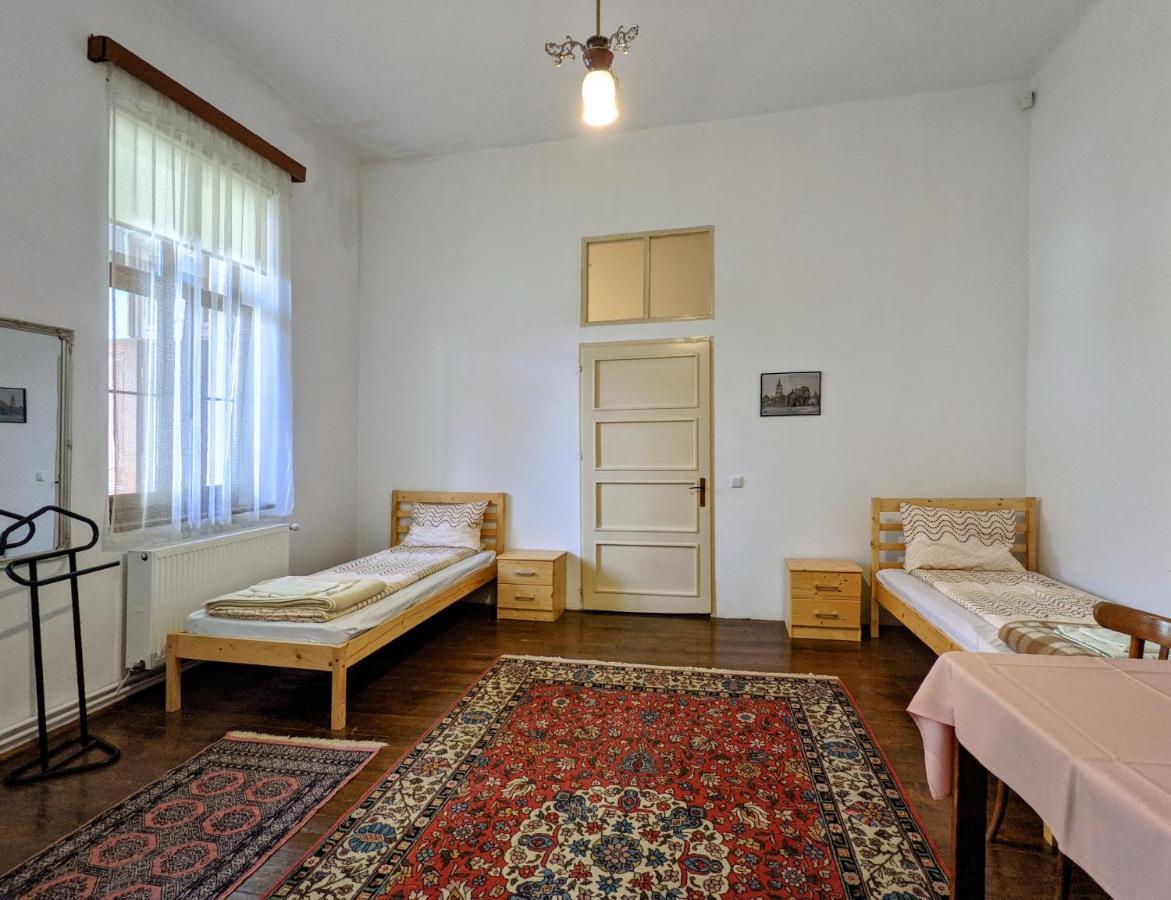 Gaestehaus Honigberg Next To The Fortified Church Of Hărman Exteriör bild